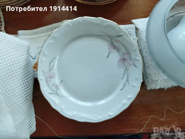 Стъклени чинии различни видове