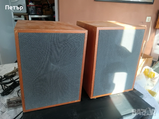 Стари дървени колони