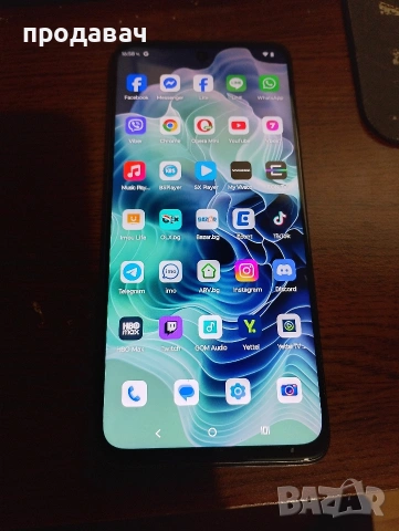 продавам телeфон moto G35 5G 256GB