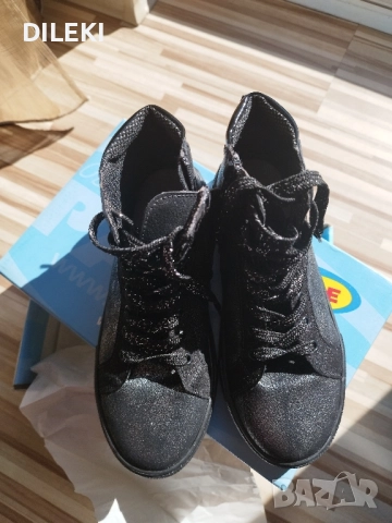 Обувки за момичета , снимка 2 - Детски обувки - 52153926