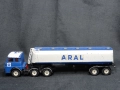 СТАРА РЕТРО МЕТАЛНА КОЛИЧКА КАМИОН ЦИСТЕРНА ARAL HENSCHEL SIKU GERMANY, снимка 3