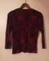 Нова черна блуза с дълъг ръкав и червени орнаменти с плюш L размер , снимка 2