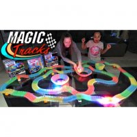 Детска светеща писта Magic Tracks 220 части, снимка 5 - Други - 38078033