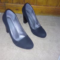 Велурени токчета, снимка 1 - Дамски обувки на ток - 26929432