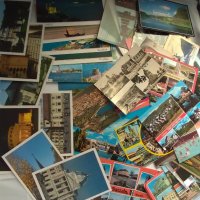 70 броя международни чужди пощенски картички някой от тях са пътували с марки и надписани , снимка 1 - Филателия - 40032924