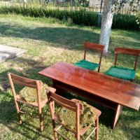 Четири стола дървени , снимка 1 - Столове - 37819408