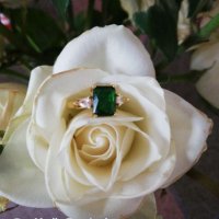Луксозен пръстен с изумруд, снимка 8 - Пръстени - 32716328