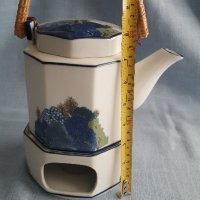 Порцеланов чайник в комплект с порцеланов подгряващ уред, снимка 7 - Други ценни предмети - 33047553