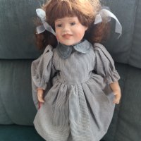 Колекционерска порцеланова кукла , снимка 4 - Антикварни и старинни предмети - 43942961