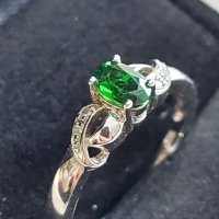 Дамски сребърен пръстен с диаманти , снимка 2 - Пръстени - 43959356