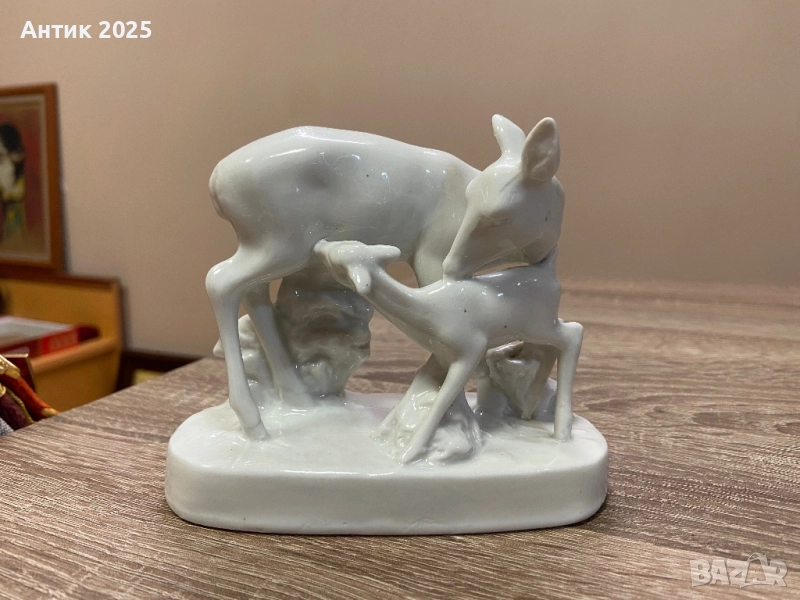 Порцеланова фигура „Сърна с малко сърненце“, снимка 1