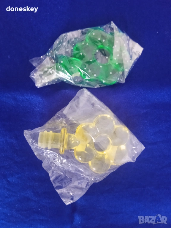 Цветни пластмасови тапи за бутилки, снимка 1