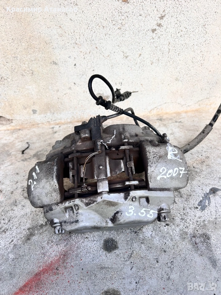 Спирачен апарат преден десен  за Мерцедес Е-класа W211.бензин 3.5, снимка 1