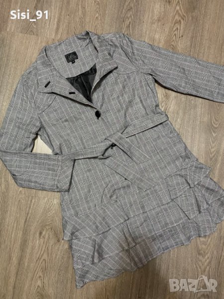 Нов тренчкот / шлифер с къдрички, снимка 1