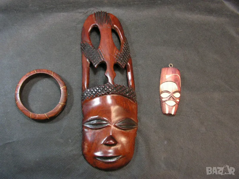 Дърворезба -  африканска женска глава с гривна от абанос  за подарък, снимка 1