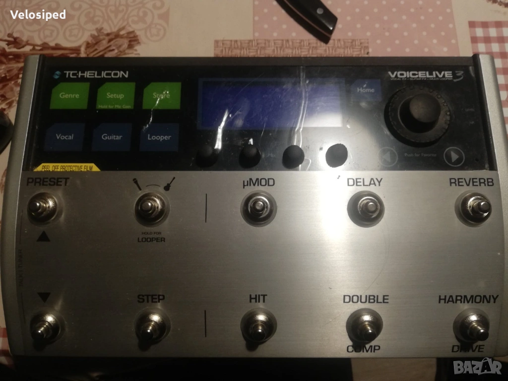 Вокален и китарен процесор TC Helicon VoiceLive 3, снимка 1