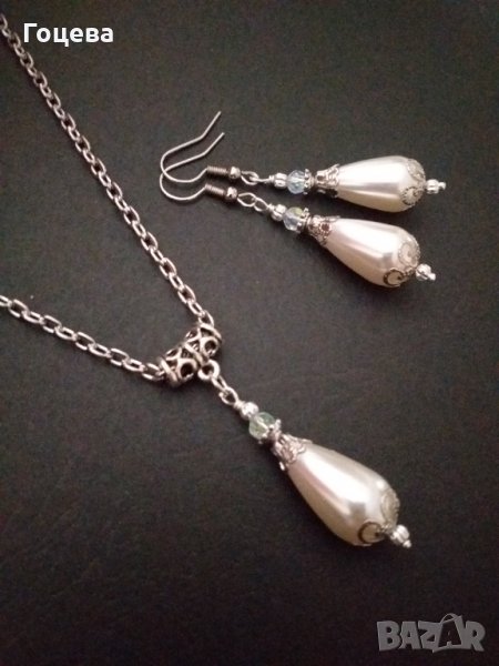 Красив комплект с бели перли капка, нежни кристалчета с орнаменти цвят Сребро, снимка 1