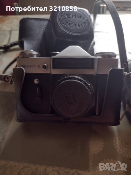 Ретро фотоапарат,,Зенит-Е"и светкавица , снимка 1