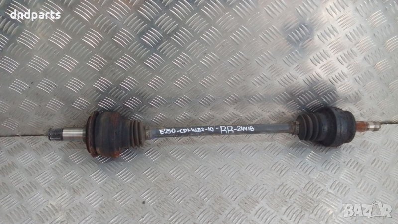 Полуоска Mercedes E250 CDI W212 2010г.(задна дясна)	, снимка 1
