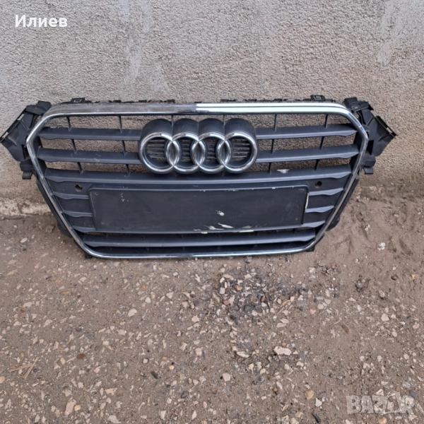 Радиаторна решетка Audi A4 , снимка 1
