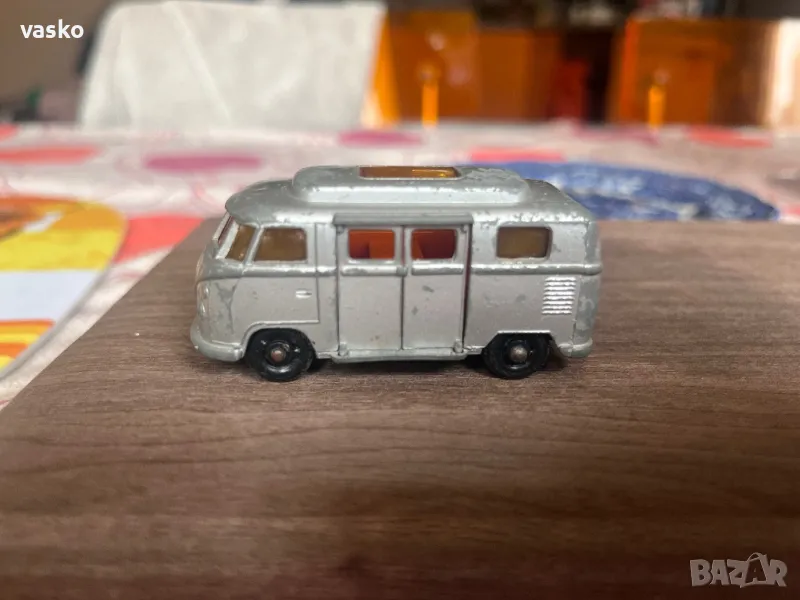 Английски Мачбокс-тесните гуми, снимка 1