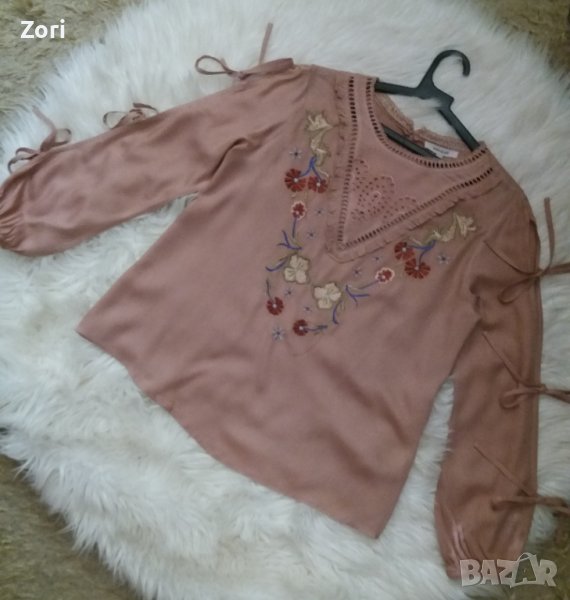 ИЗКЛЮЧИТЕЛНО КРАСИВА риза/блуза с бродерия и дантела в цвят пепел от рози , снимка 1