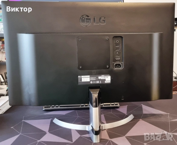 Монитор LG 4K - ПОВРЕДЕН, снимка 3 - Монитори - 53463906