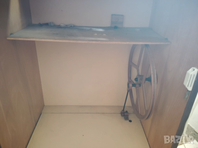 Шевна машина Lucznik preedom 466 използвана, снимка 5 - Шевни машини - 51605014