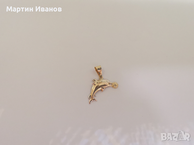 Златна висулка делфин 18к, снимка 1 - Колиета, медальони, синджири - 44860185