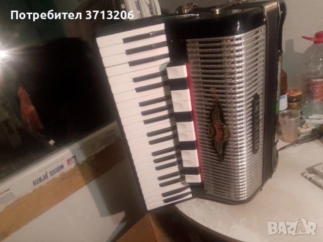 италиански 120 баса GIUSTINI със оригинален куфар