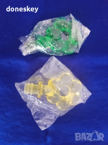 Цветни пластмасови тапи за бутилки