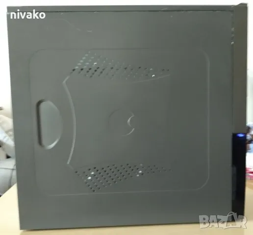 Продавам компютърна кутия, снимка 3 - Захранвания и кутии - 48771433