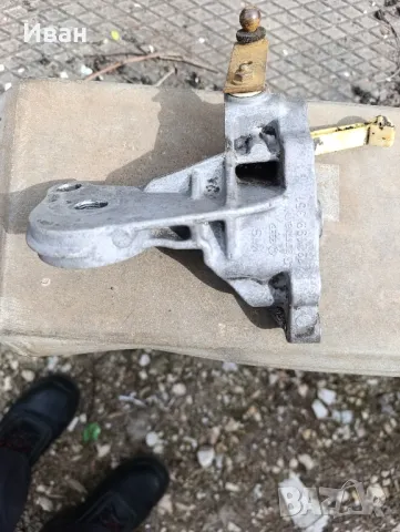 Задна стойка за скоростна кутия за Голф 2 -1.6-1.8