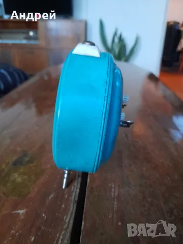 Стар настолен часовник будилник Янтар,Jantar, снимка 5 - Антикварни и старинни предмети - 48619852