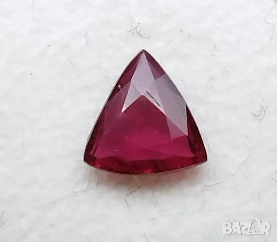 Ненагряван червен рубин с VS чистота - 0.71кт.! Сертифициран! Нов!, снимка 12 - Други - 47174449