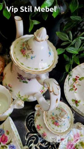 Пълен сервиз Royal Albert Flowers of the month , снимка 5 - Сервизи - 53562422