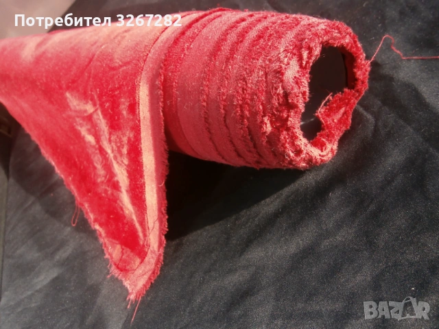 Плюш.Червен,Покривка,Парадна,Соц., снимка 2 - Антикварни и старинни предмети - 53238039