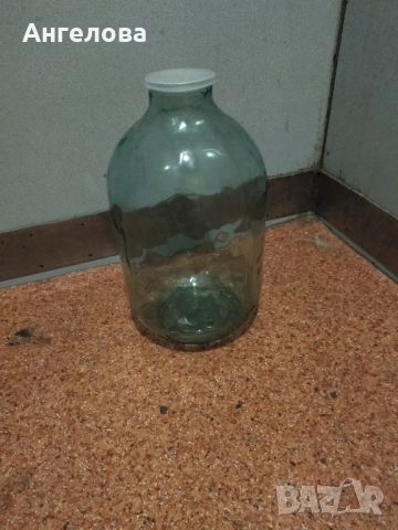 Голям буркан, снимка 2 - Буркани, бутилки и капачки - 51543232