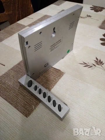 Часовник с голям LCD дисплей, календар, аларма, термометър и влагомер., снимка 5 - Други стоки за дома - 53035602