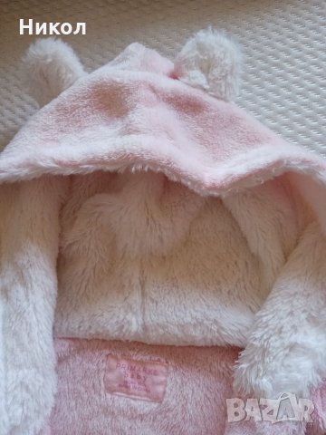 Много красив халат на Primark за момиченце, снимка 2 - За банята - 34620344