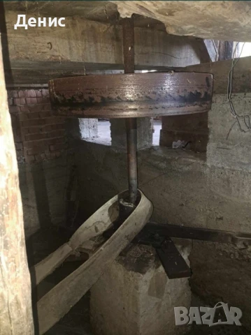Продавам стара мелница, демонтирана., снимка 4 - Други машини и части - 50729089