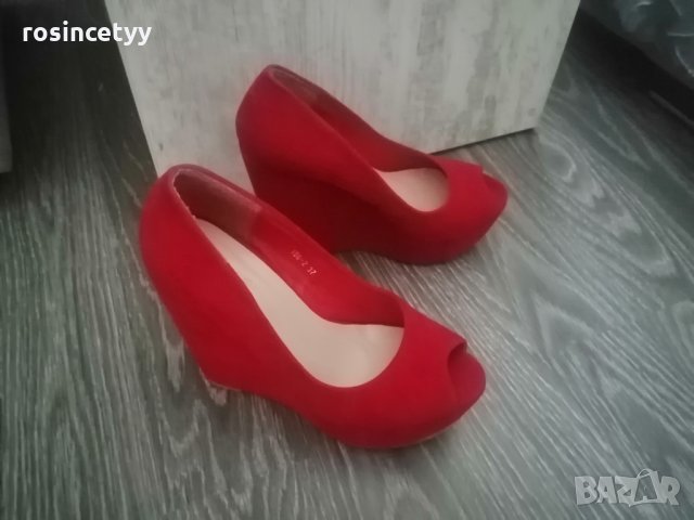 червени платформи, снимка 2 - Дамски обувки на ток - 28627717