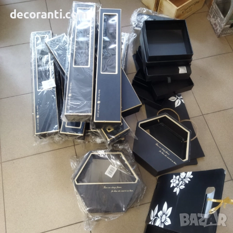 24 броя кутии за цветарски магазин