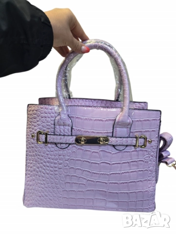 Дамска чанта с кроко текстура – изисканост и стил за всяка модерна жена, снимка 2 - Чанти - 52138221
