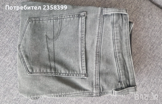 Продавам чисто нови, дамски дънки, закупени от Америка., снимка 5 - Дънки - 52372095