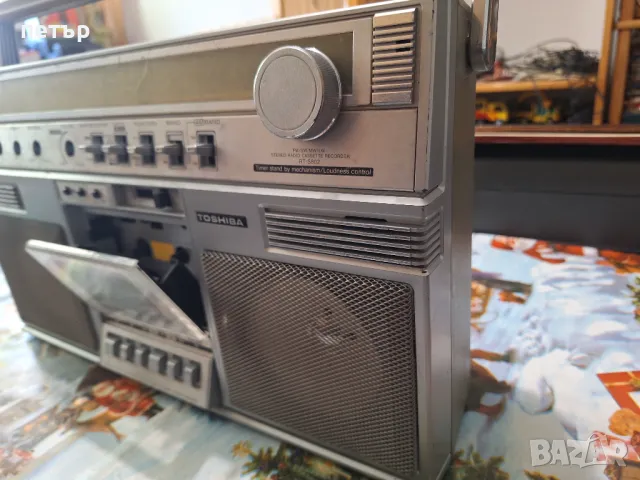 Касетофон Тошиба S802, снимка 8 - Радиокасетофони, транзистори - 49024143
