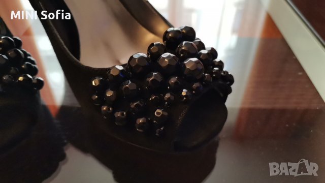 CafeNOIR / Официални италиански обувки на висок ток от естествен велур с червена подметка, снимка 4 - Дамски елегантни обувки - 36905485