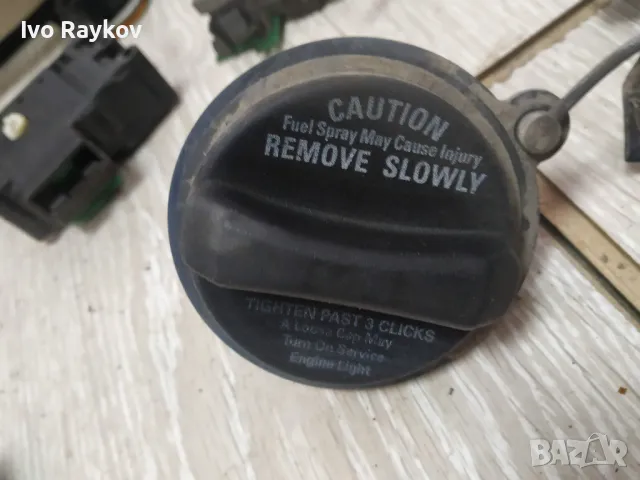 Капачка резервоар и врата за SAAB 93 , 900 , coupe, снимка 2 - Части - 50276923