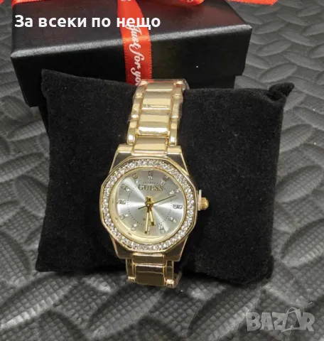 Дамски часовник с кутия Guess - Налични различни цветове, снимка 9 - Дамски - 47994689