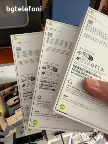 iPhone 17 Pro 256 orange ,запечатани,европейски, снимка 5 - Apple iPhone - 53105982